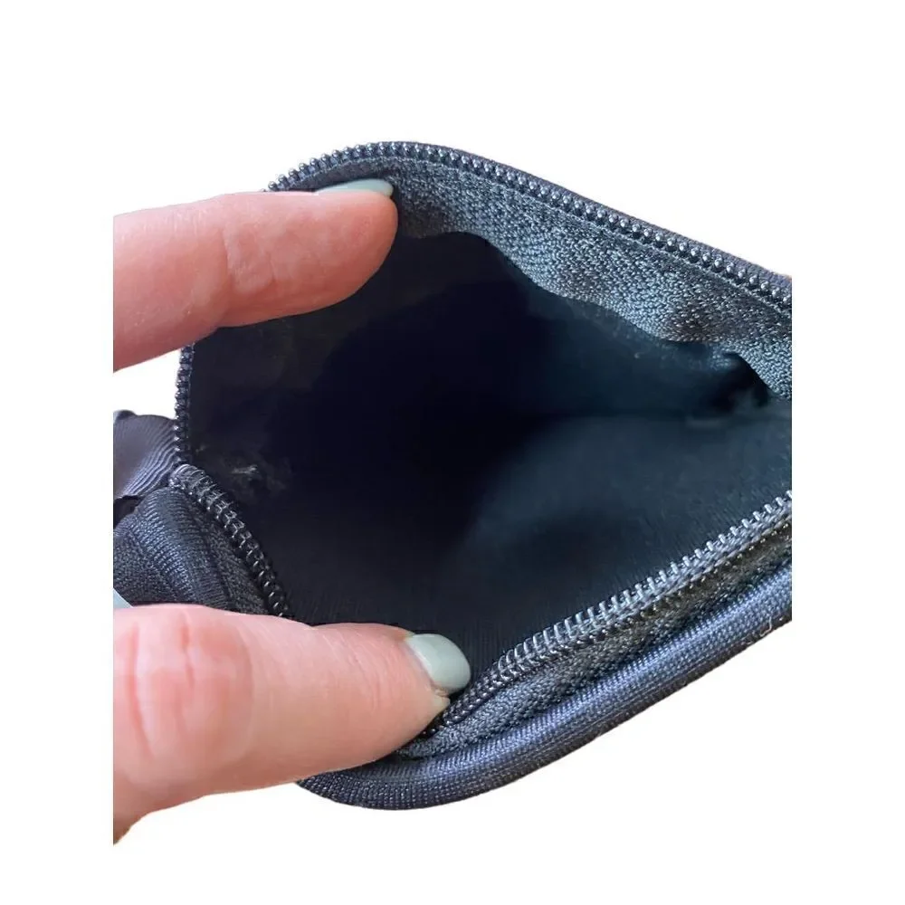 Neoprene detachable two zip black travel pouch bag plastic clip